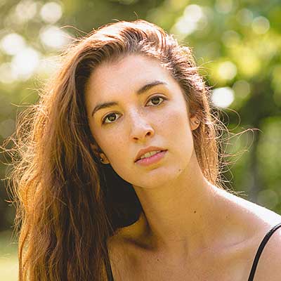 Elif B.